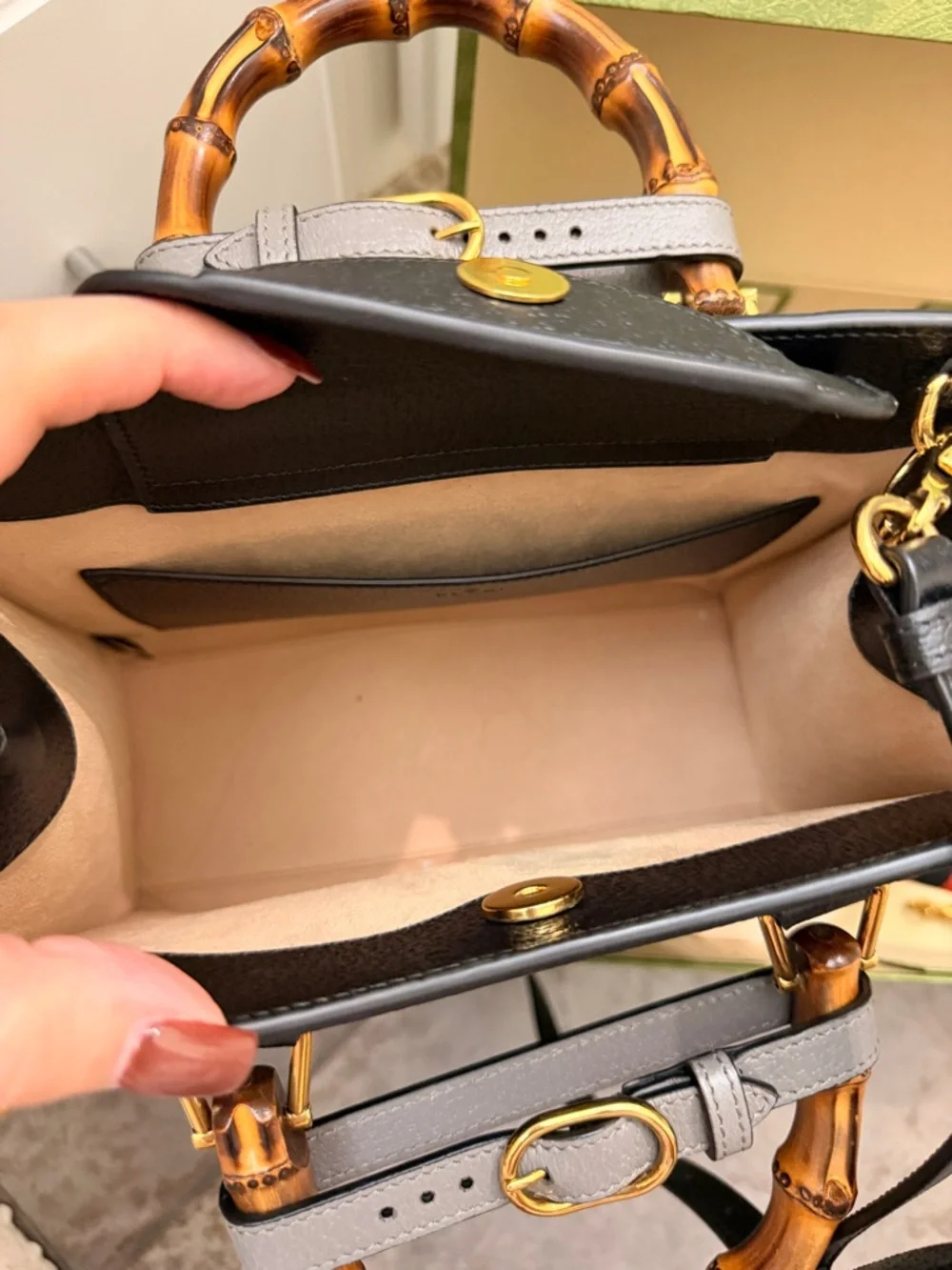 Gucci Diana Medium bag 2023 - Picture 10 of 11